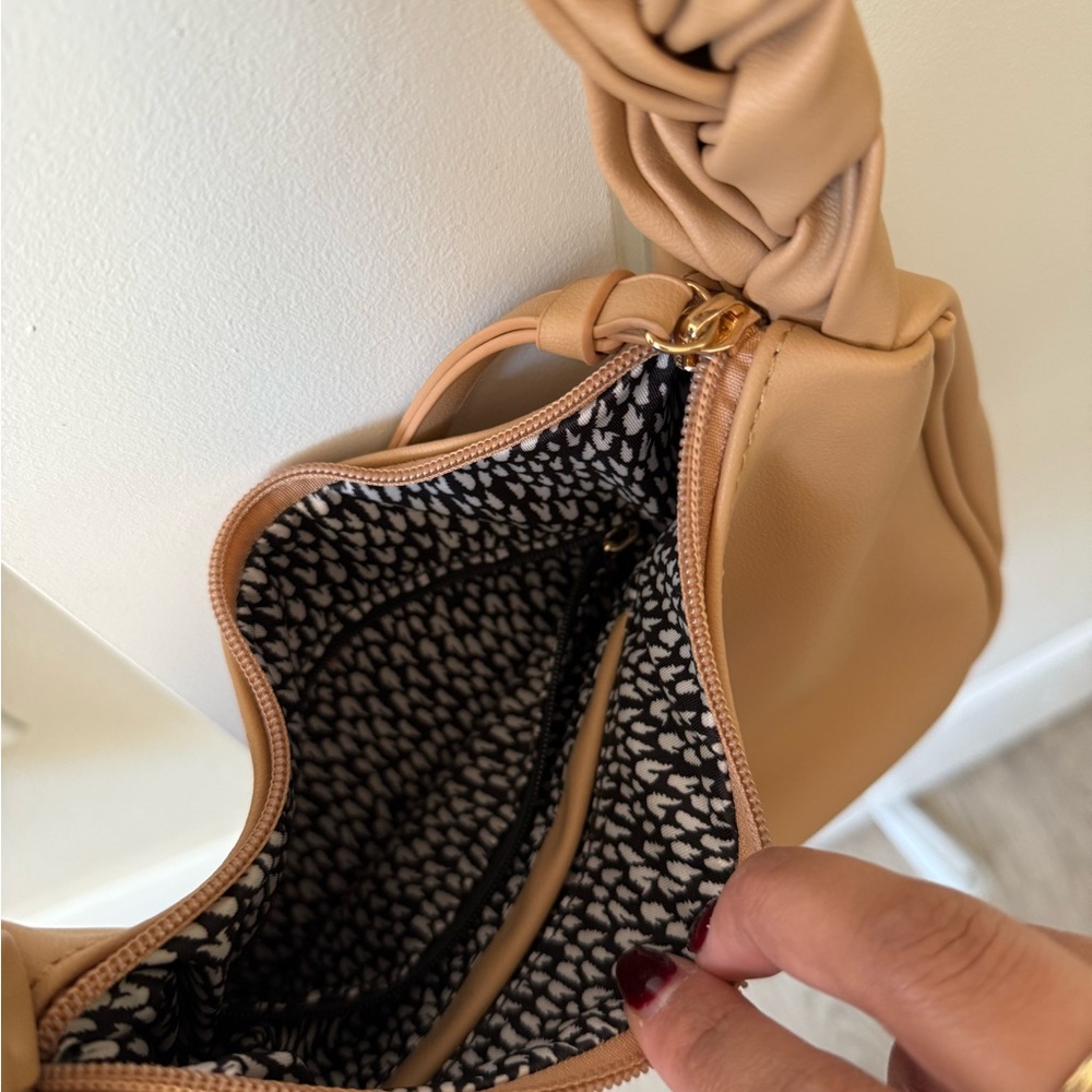 Donated:Elegant Tan Braided Handle Women's Bag - donating 5/7 - Picture 3 of 4
